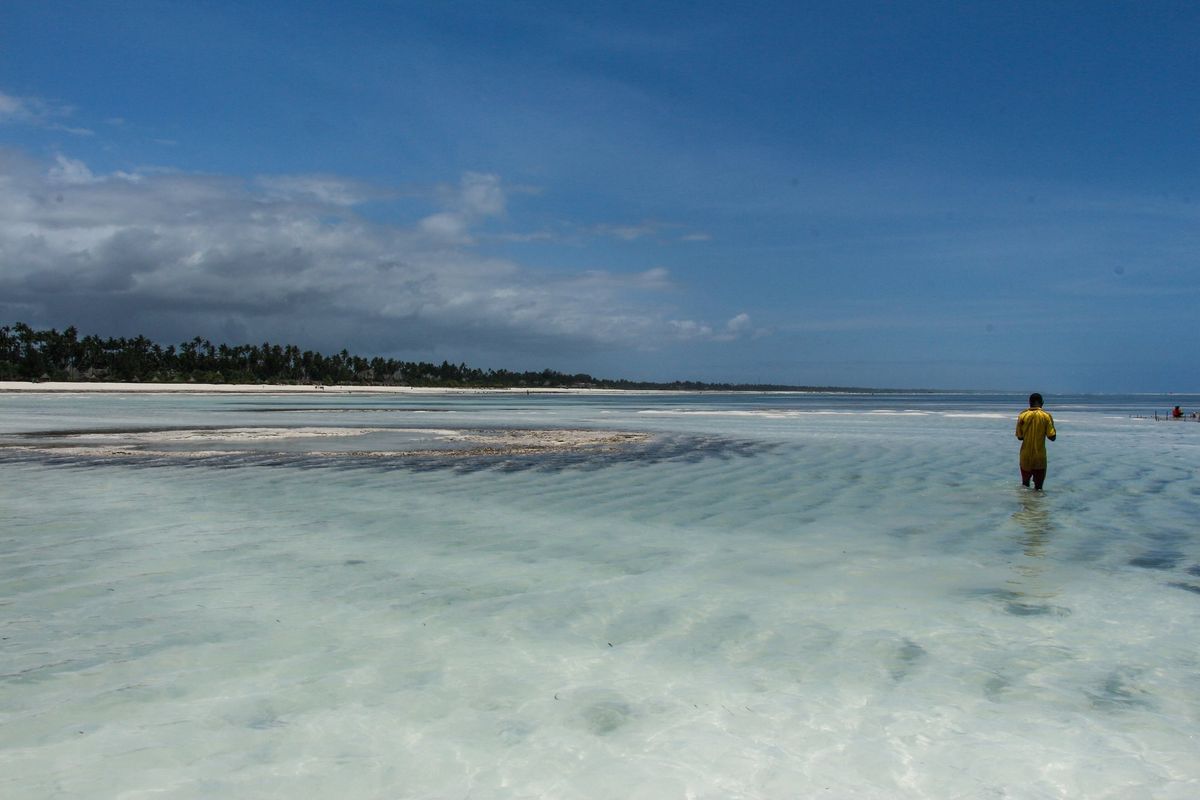 Turquoise water off a Zanzibar beach